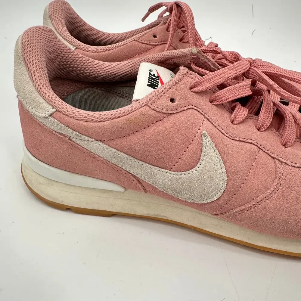 NIKE Internationalist Pink White Athletic Sneakers CW7637-991 // 9 - Picture 2 of 7